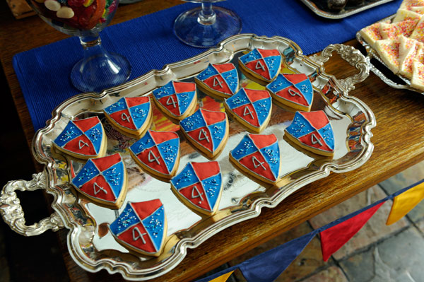 knight shield cookies