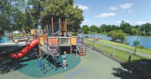 Lake Weeroona playground Bendigo