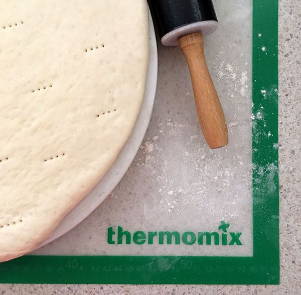 Lets-Cook-Thermomix-Pizza-stone