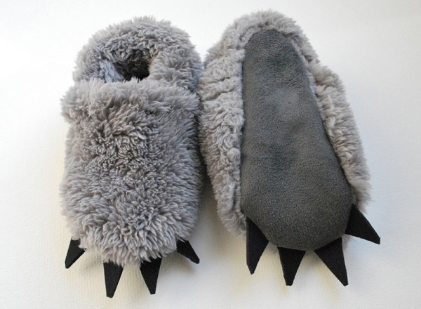 Slippers-Etsy-find-wolf-slippers