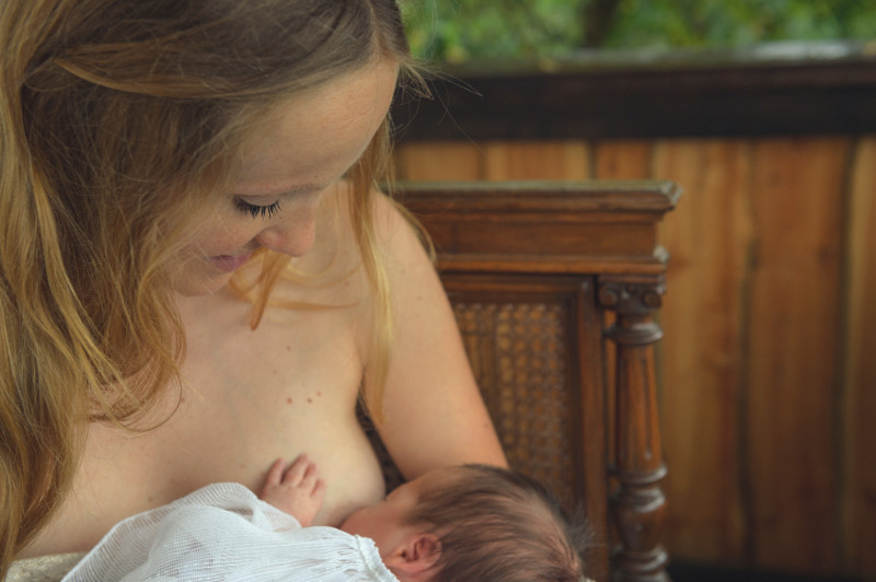 breastfeeding outside sl