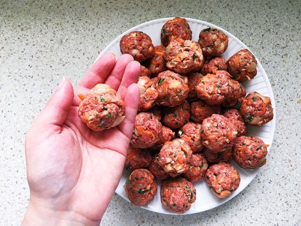 Lets-cook-meatballs-6
