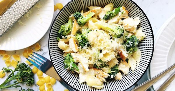 cheesy chicken and broccoli pasta