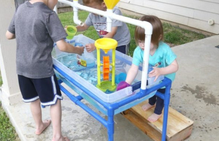 DIY water play table from Frugal Fun 4 Boys