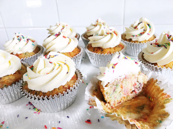 funfetti-cupcake-recipe-hero