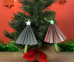 Christmas craft: Paper ornaments