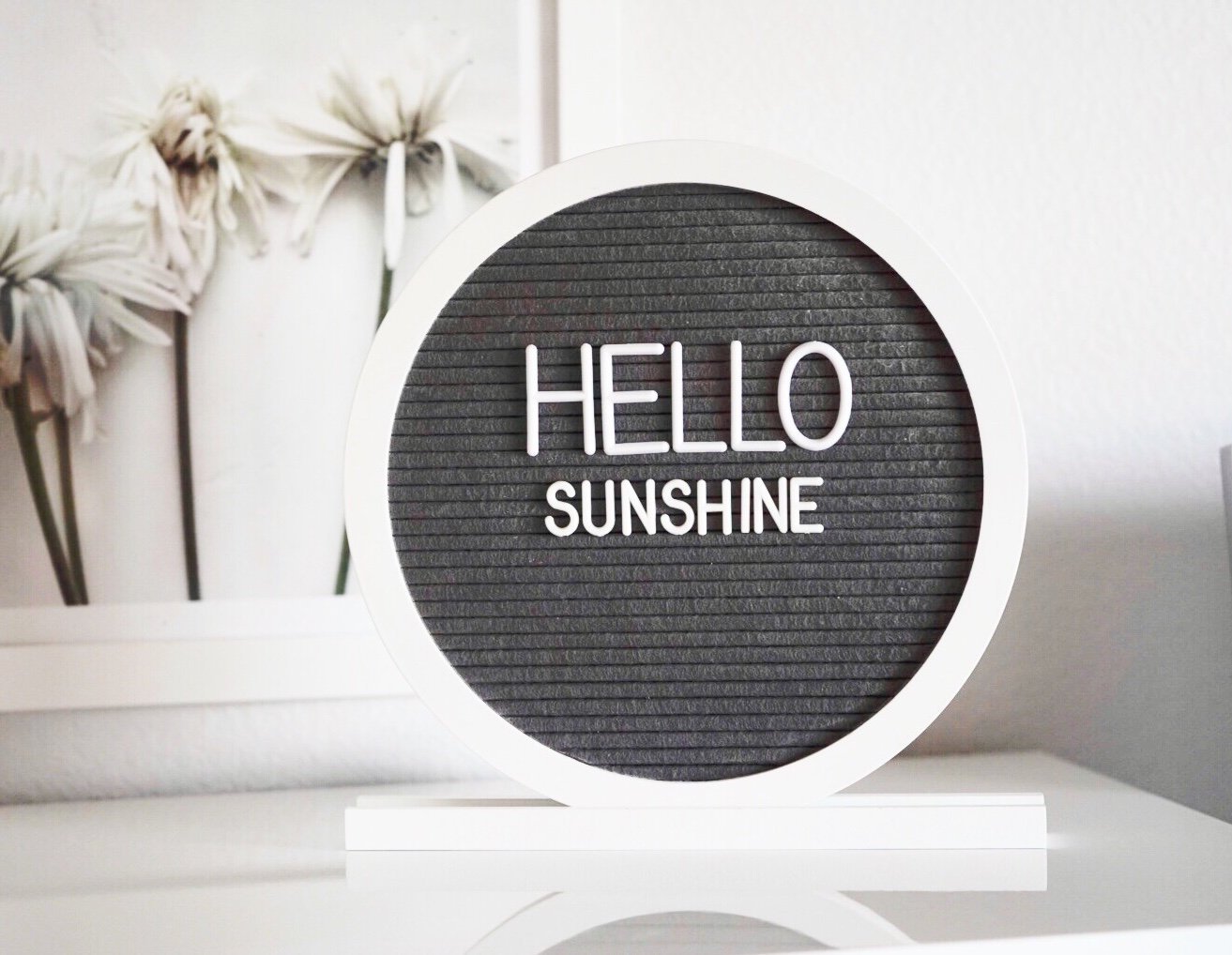 Round circle letter board