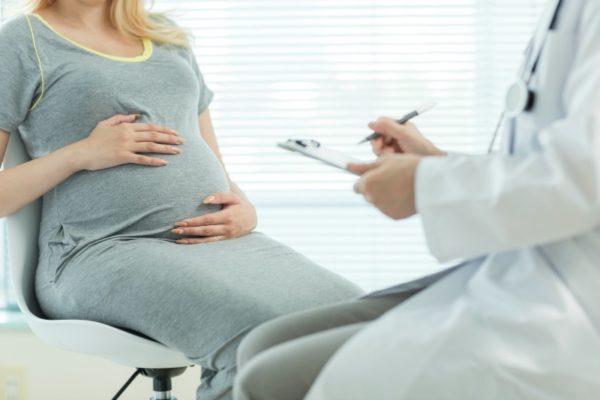 pregnant woman examination