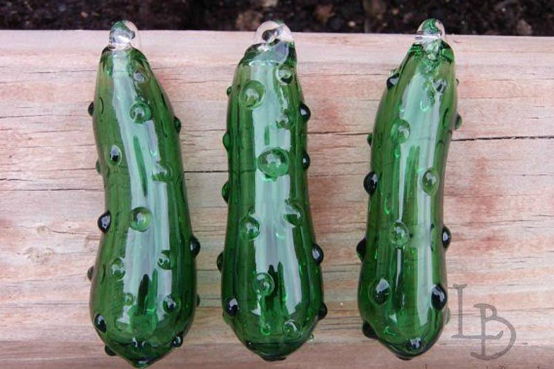 Pickle on the tree - glass
