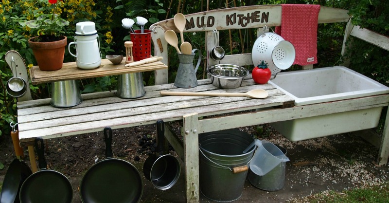 children's outdoor mud kitchen