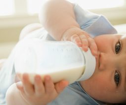 baby prefers bottle than breast