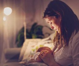 breastfeeding helps babies tell the time