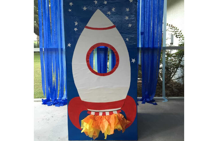 Rocket photobooth craft from Jules & Co