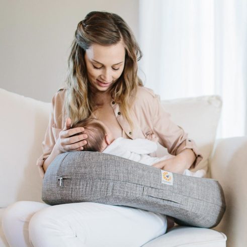 8 of the best breastfeeding and bottle feeding pillows for parents
